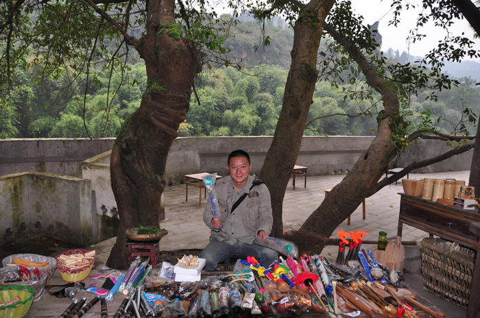 dvubb 图片点击可在新窗口打开查看